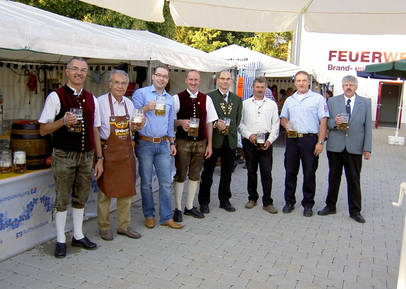 Bieranstich_Dorffest_2011